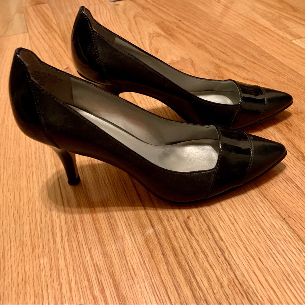 Anne Klein Black Low Heel Pumps